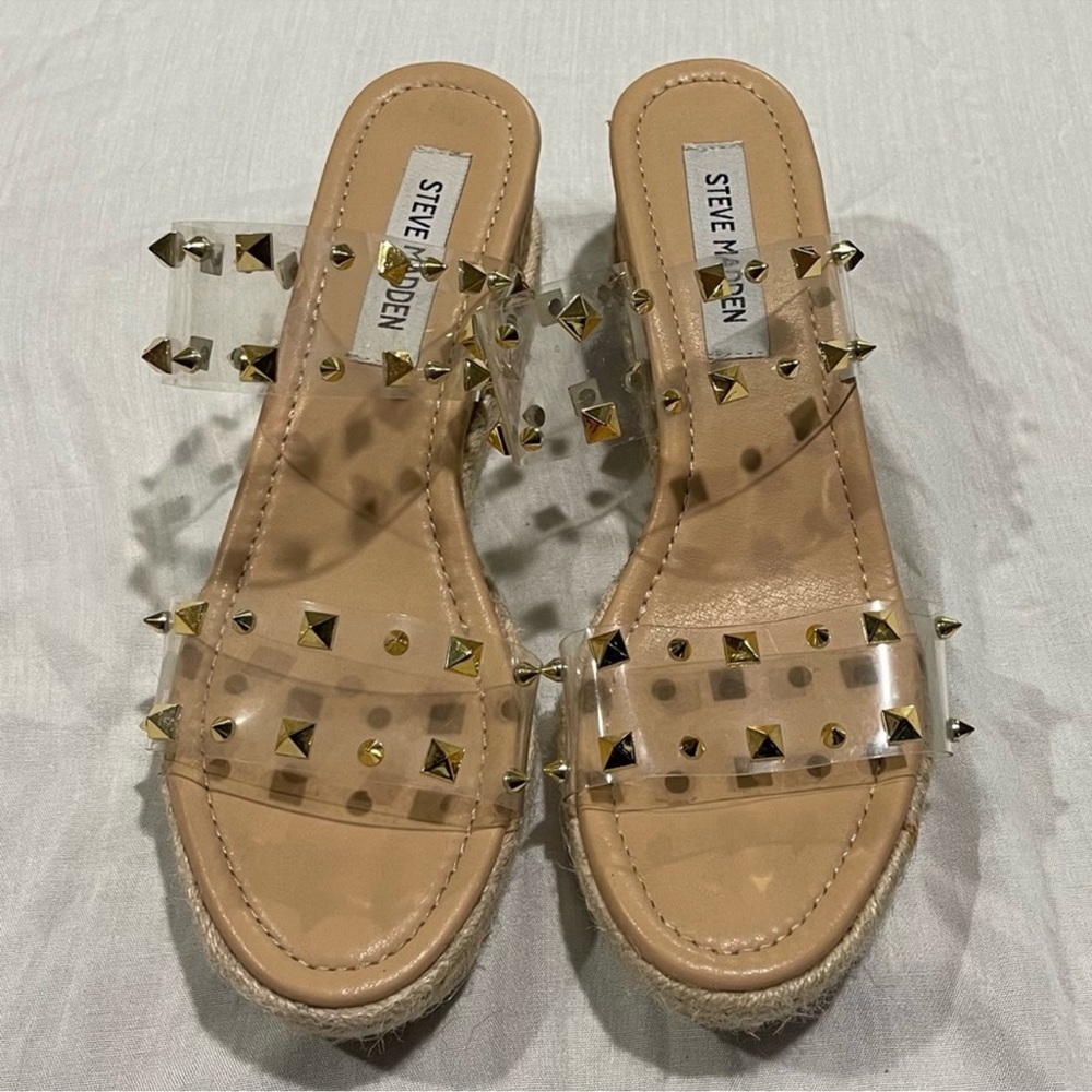 Steve Madden wedge clear gold studded slip on sandals Size 8